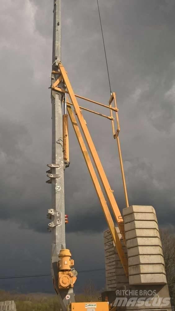 Potain HD40A Self erecting cranes