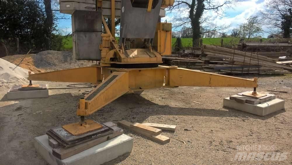 Potain HD40A Self erecting cranes