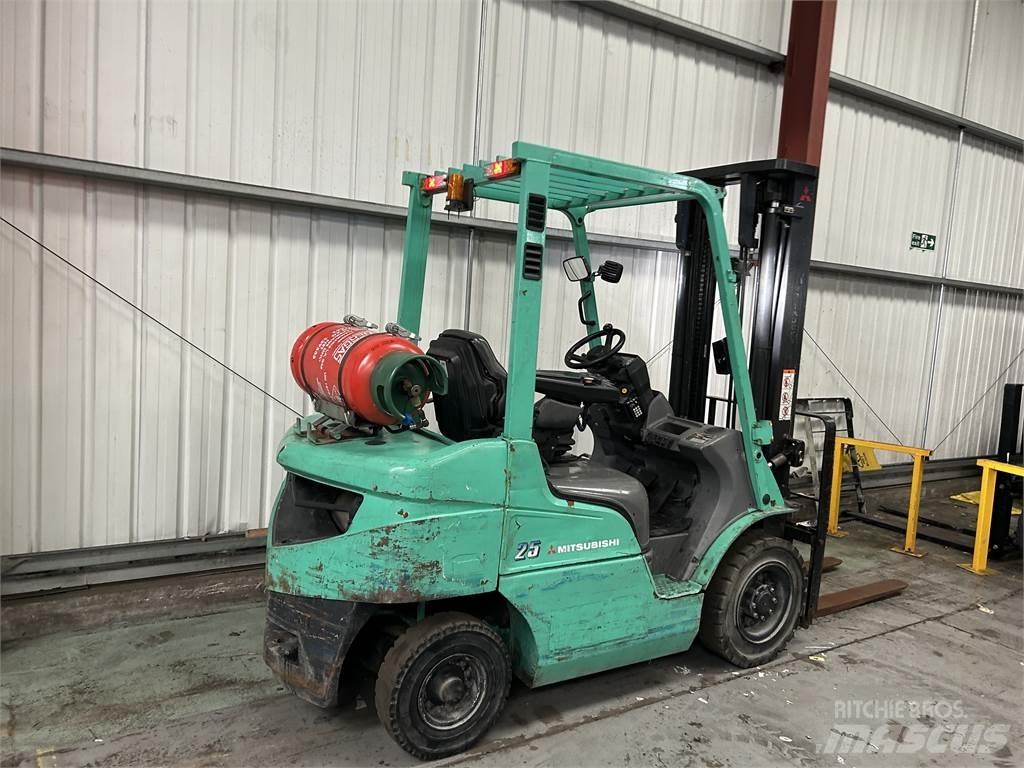 Mitsubishi FG25NT Stivuitor GPL