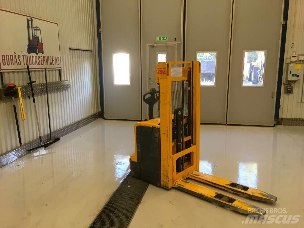 Jungheinrich EJC 212 Transpaleta manuala