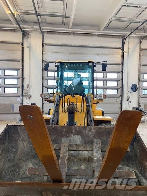 Volvo L 30 G Incarcator pe pneuri
