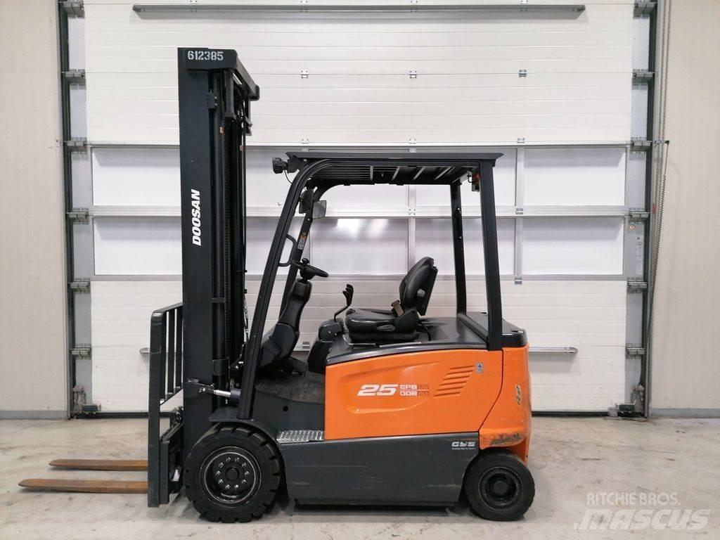Doosan B25X-7 Stivuitor electric