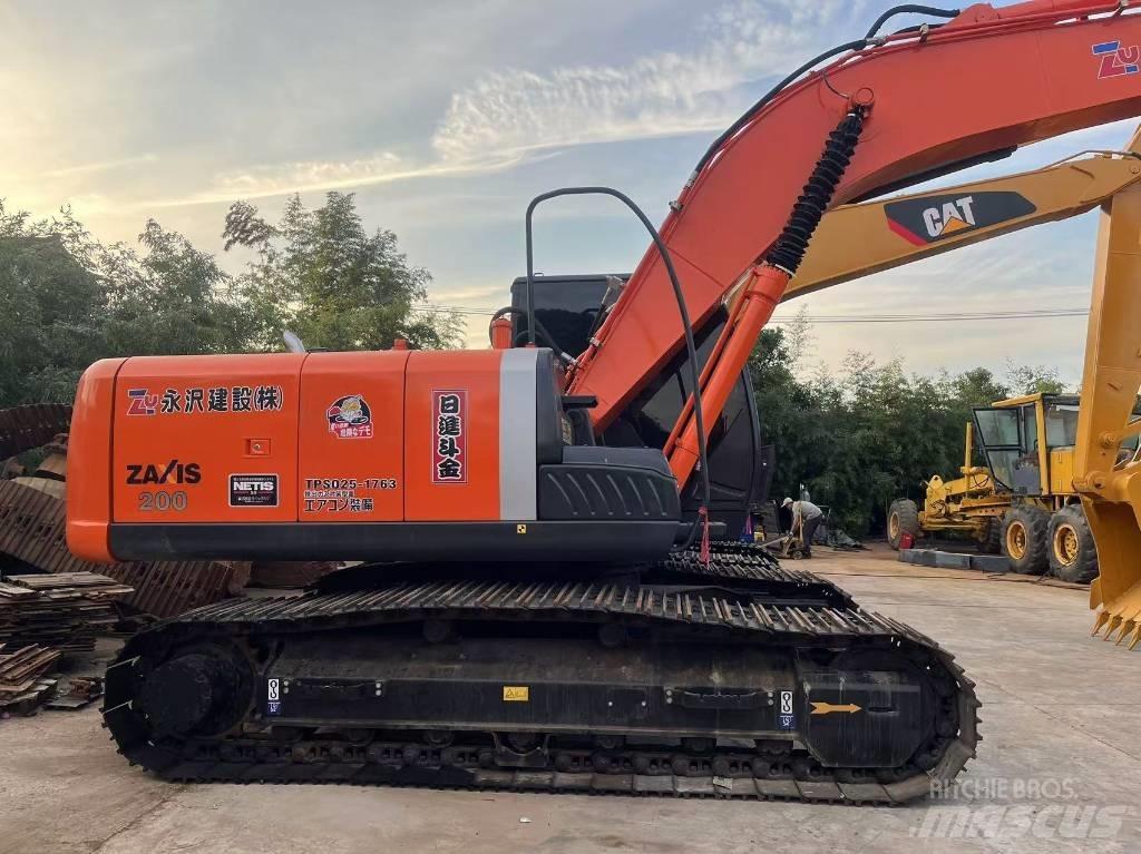 Hitachi ZX 200 Excavatoare pe șenile
