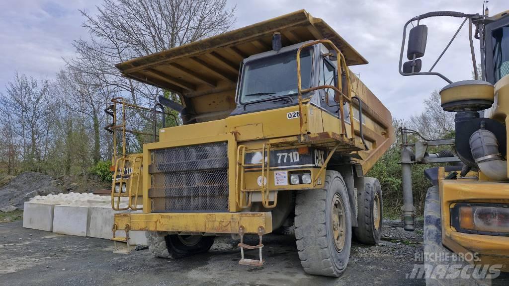 CAT 771D Camioane cu basculante rigide