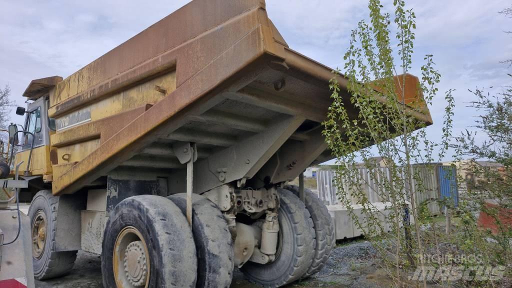 CAT 771D Camioane cu basculante rigide