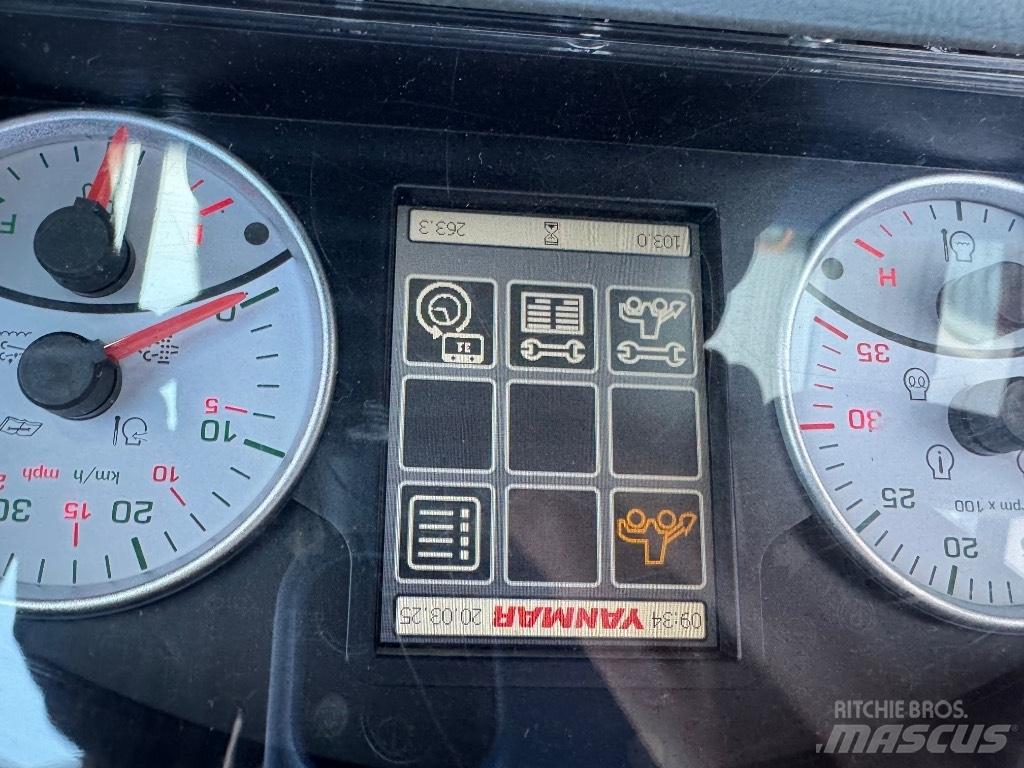 Yanmar V100 (00778) Incarcator pe pneuri