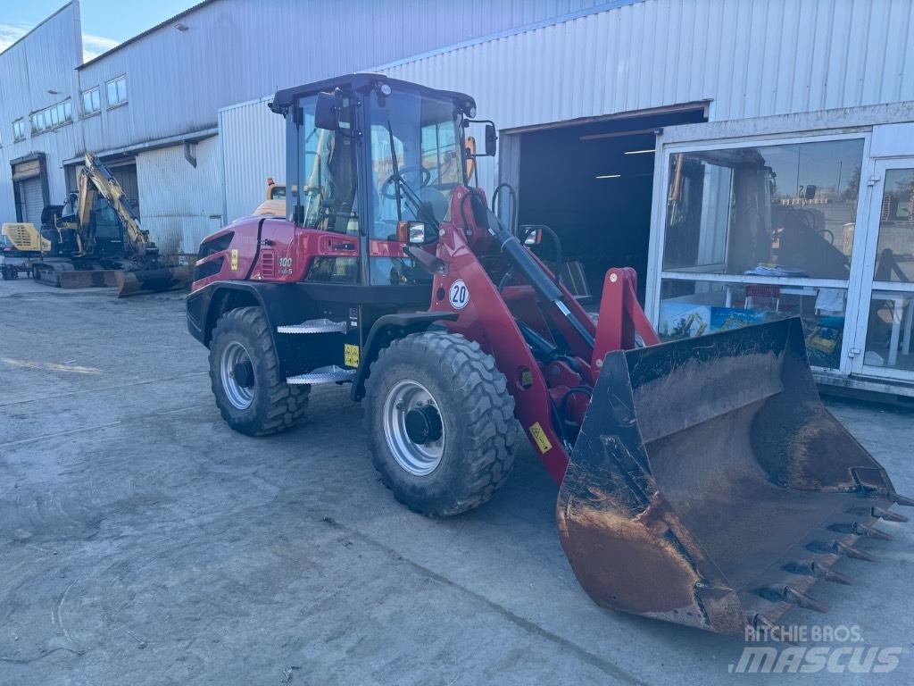 Yanmar V100 (00778) Incarcator pe pneuri