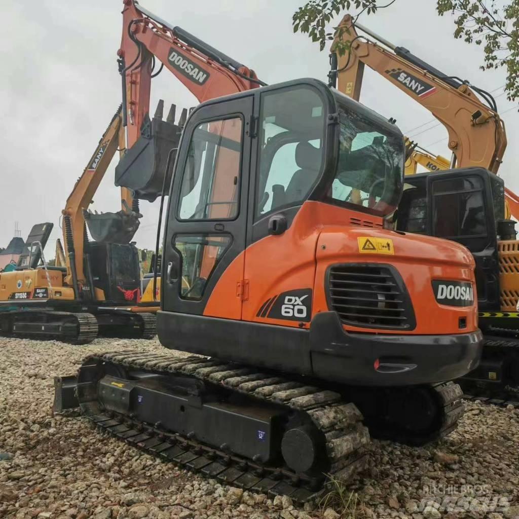 Doosan DX60 Mini excavatoare < 7t
