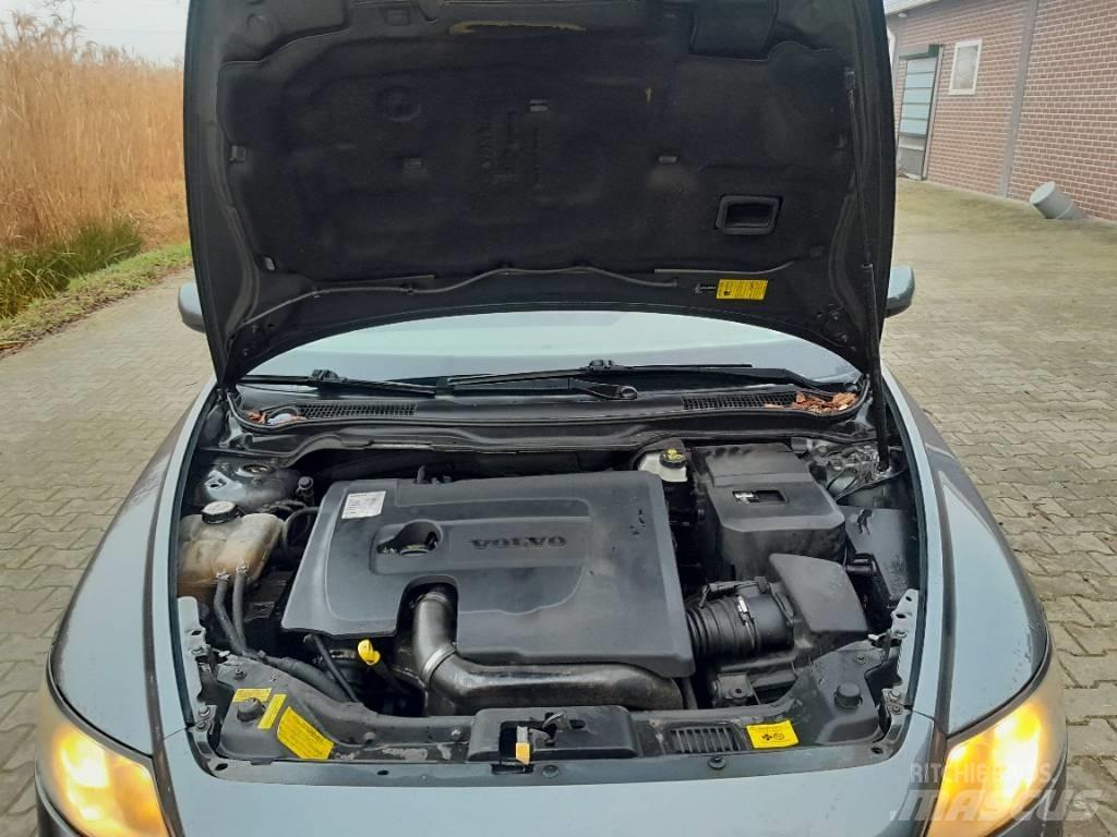 Volvo 1.6 D momentum Masini