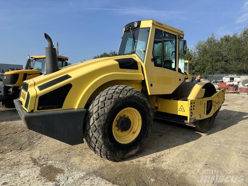 Bomag BW213-DH4 Compactoare monocilindrice