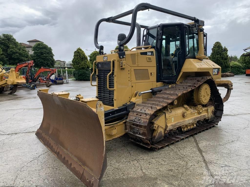 CAT D 6 N XL Buldozere pe senile