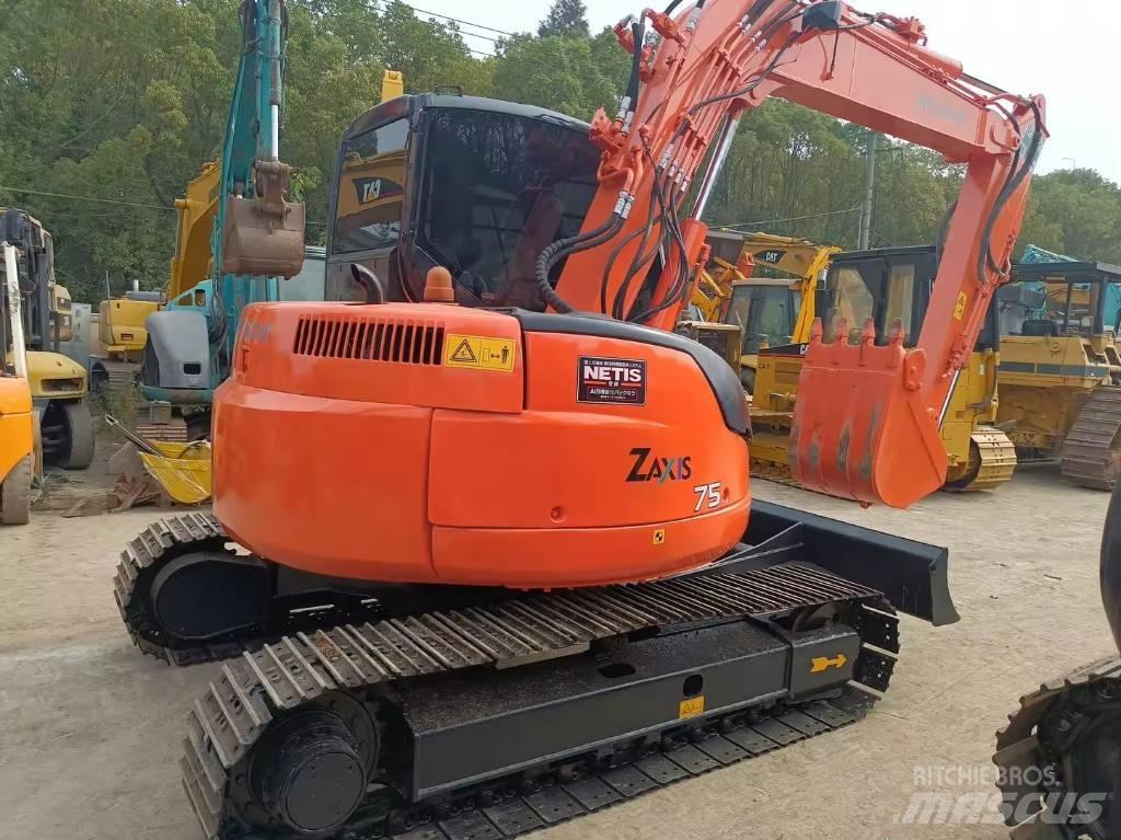 Hitachi ZX 75 Excavatoare 7t - 12t