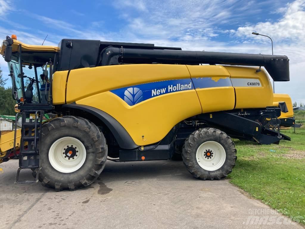 New Holland CX 8070 Combine de secerat
