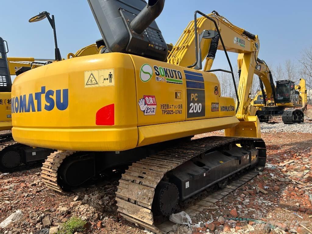 Komatsu PC 200-8 Excavatoare pe șenile
