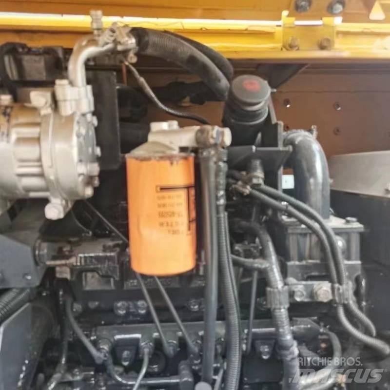 Komatsu PC 60 Excavatoare pe șenile
