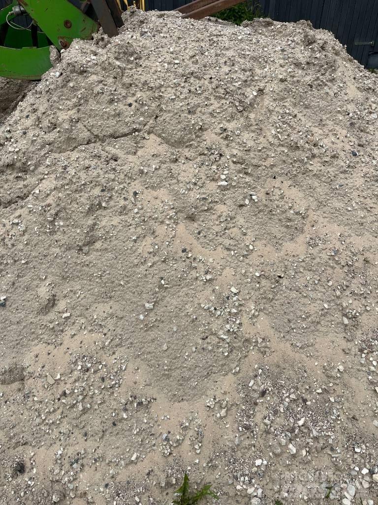 MB Crusher HD207S Pistoane