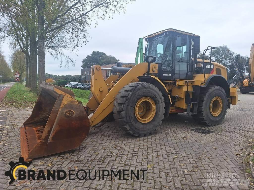 CAT 950M Incarcator pe pneuri
