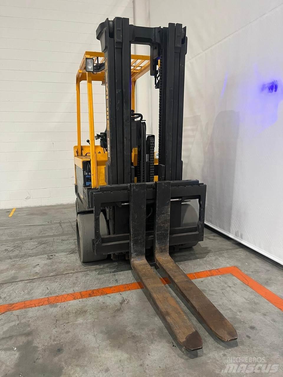 Hyster E5.50XL Stivuitor electric