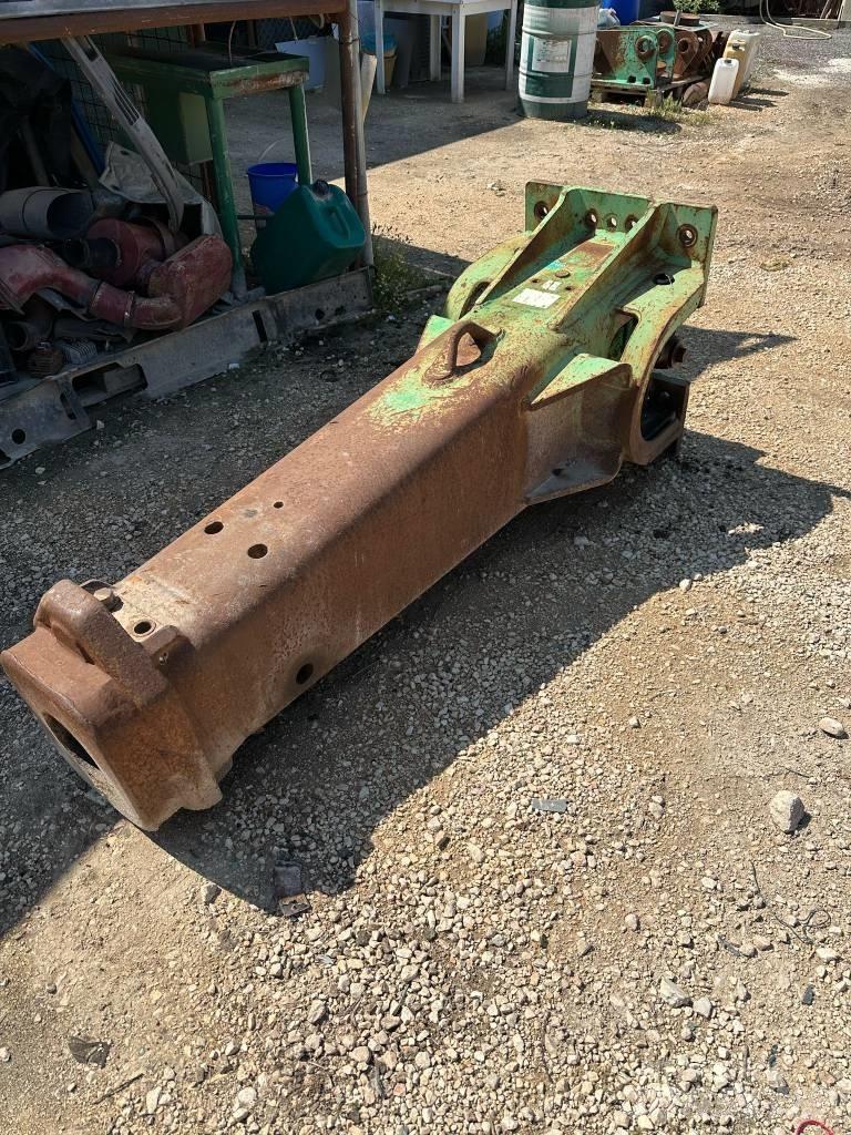 Montabert V 32 Ciocane / Concasoare