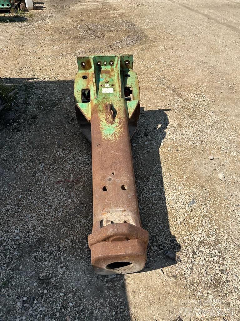 Montabert V 32 Ciocane / Concasoare