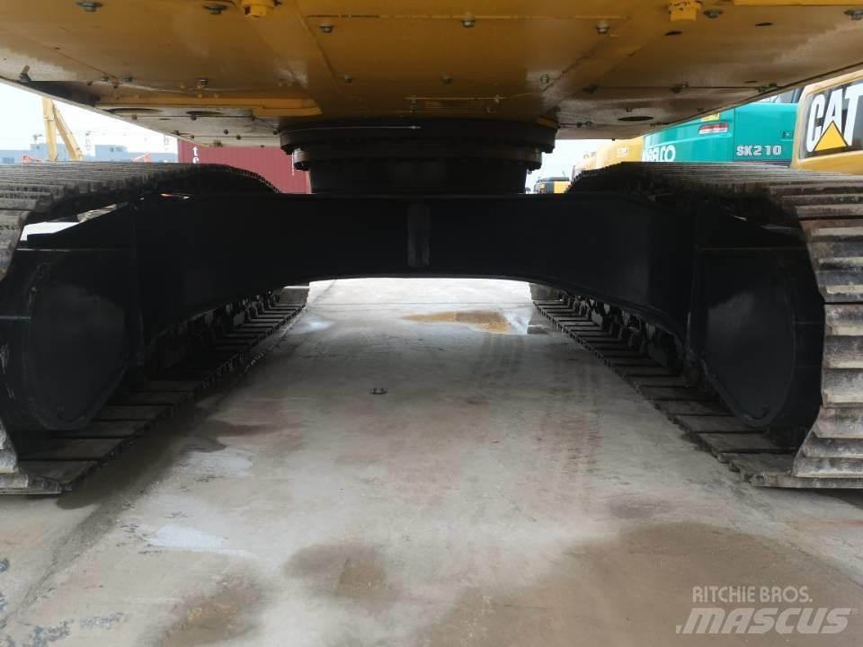 Komatsu PC 220-8 Excavatoare pe șenile
