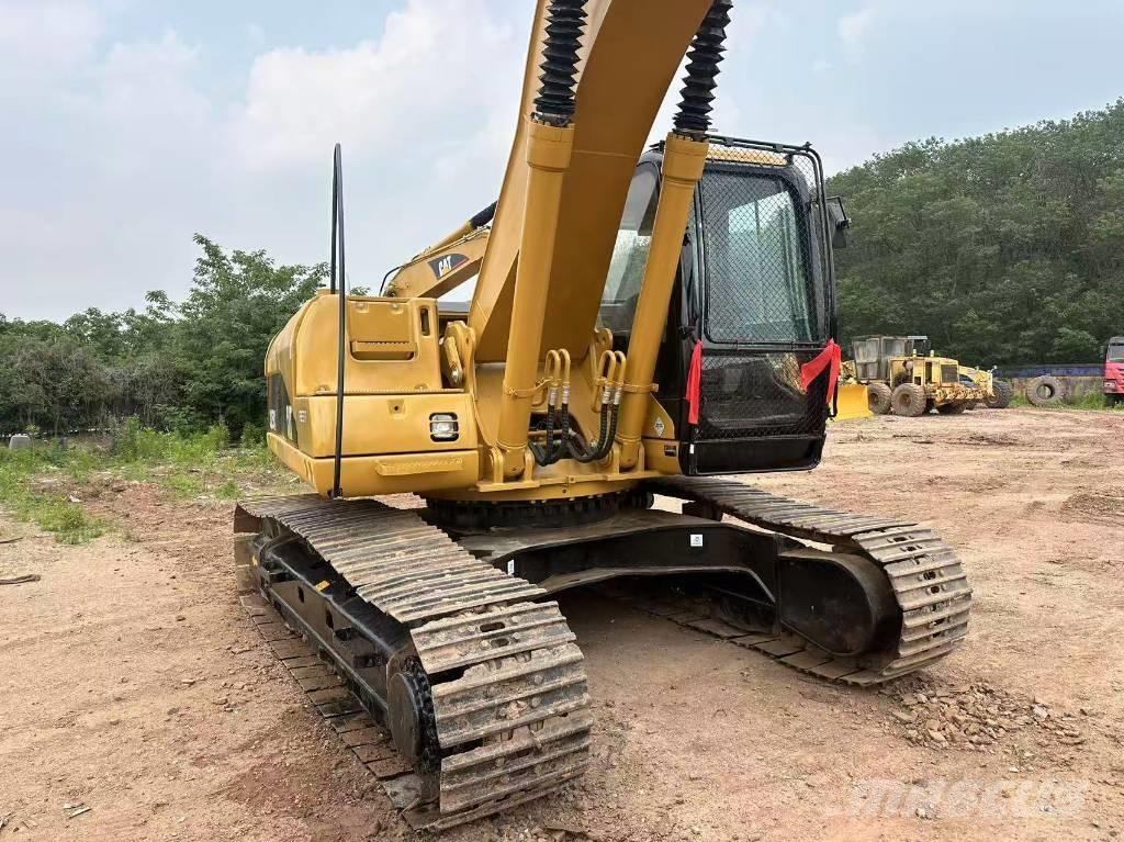 CAT 325 CL Excavatoare pe șenile
