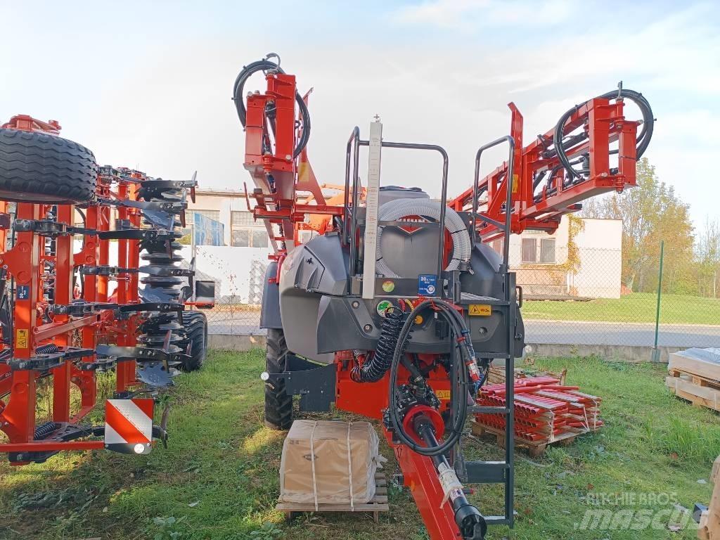 Kuhns Mfg LEXIS Tractoare agricole sprayers