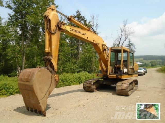 CAT 215 Excavatoare pe șenile
