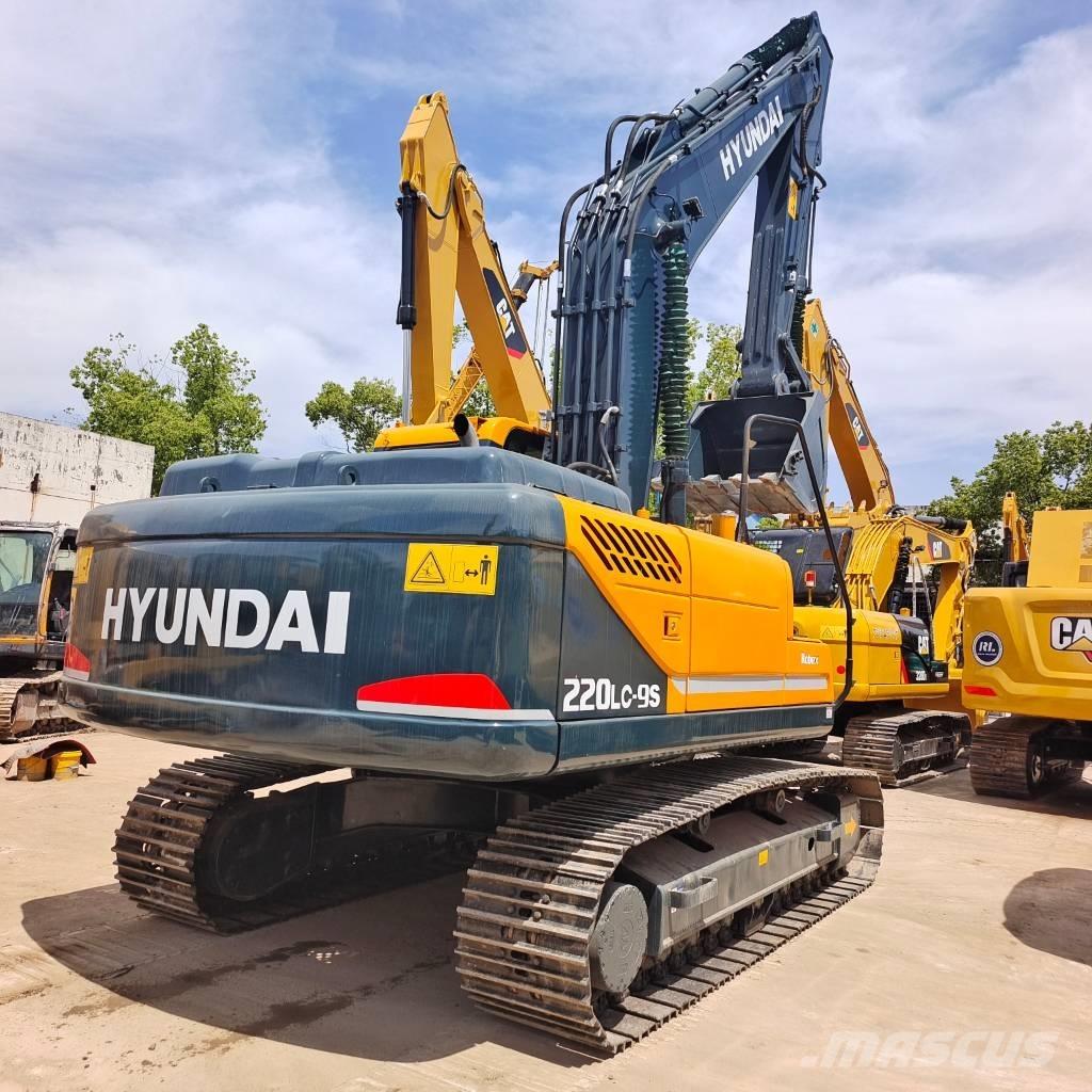 Hyundai 220LC-9S Excavatoare pe șenile
