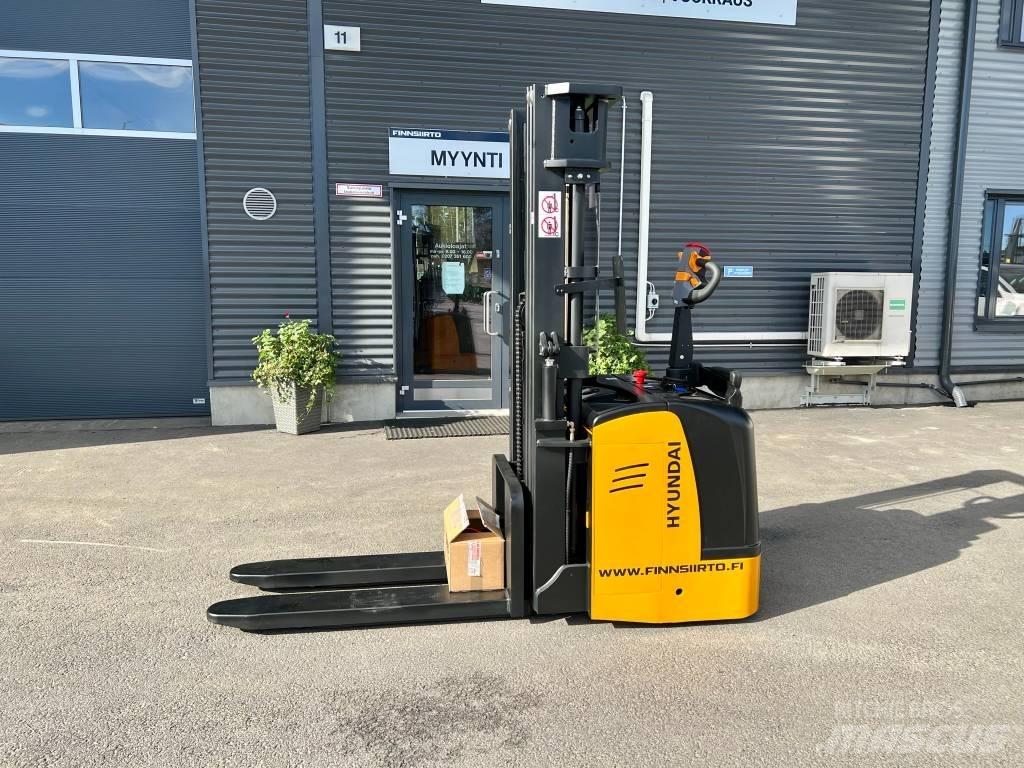 Hyundai 15ESR Transpaleti autopropulsanti