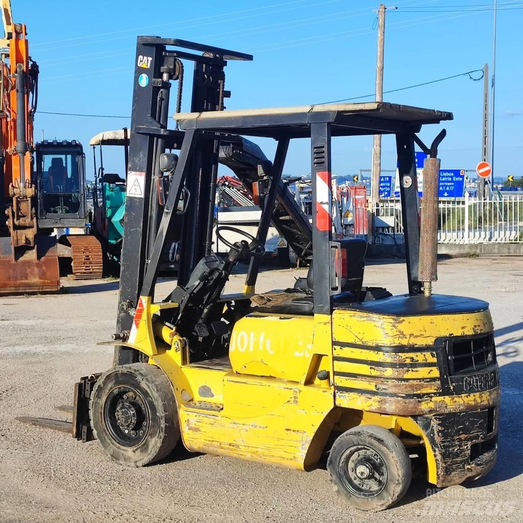 CAT DP 25 Stivuitor diesel