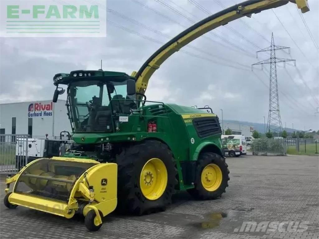 John Deere 8600i Forajere cu autopropulsare