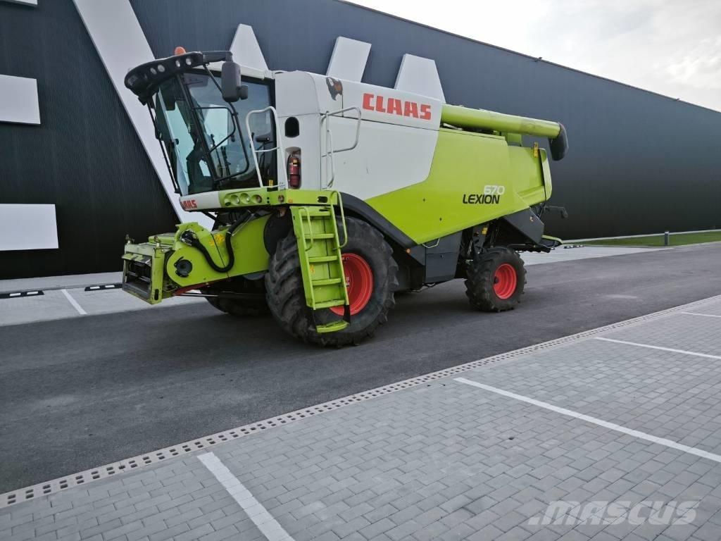 CLAAS Lexion 670 Combine de secerat