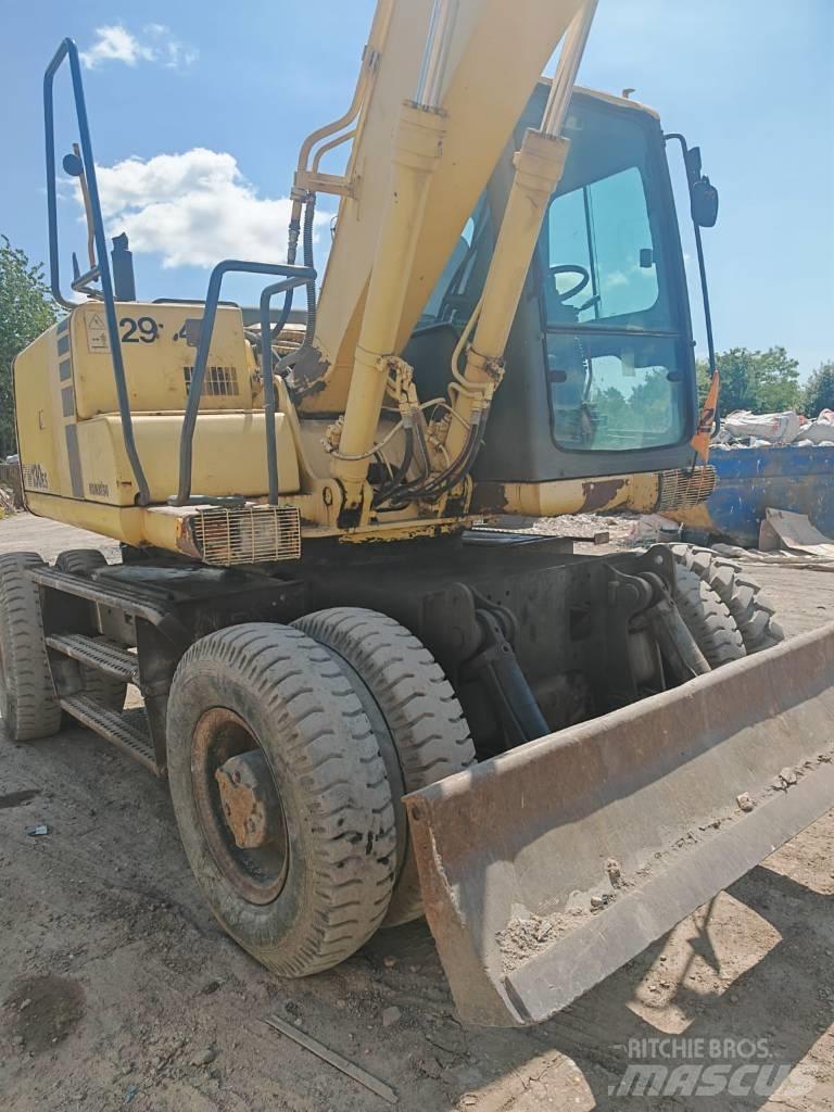 Komatsu PW 130ES-6K Excavatoare cu roti