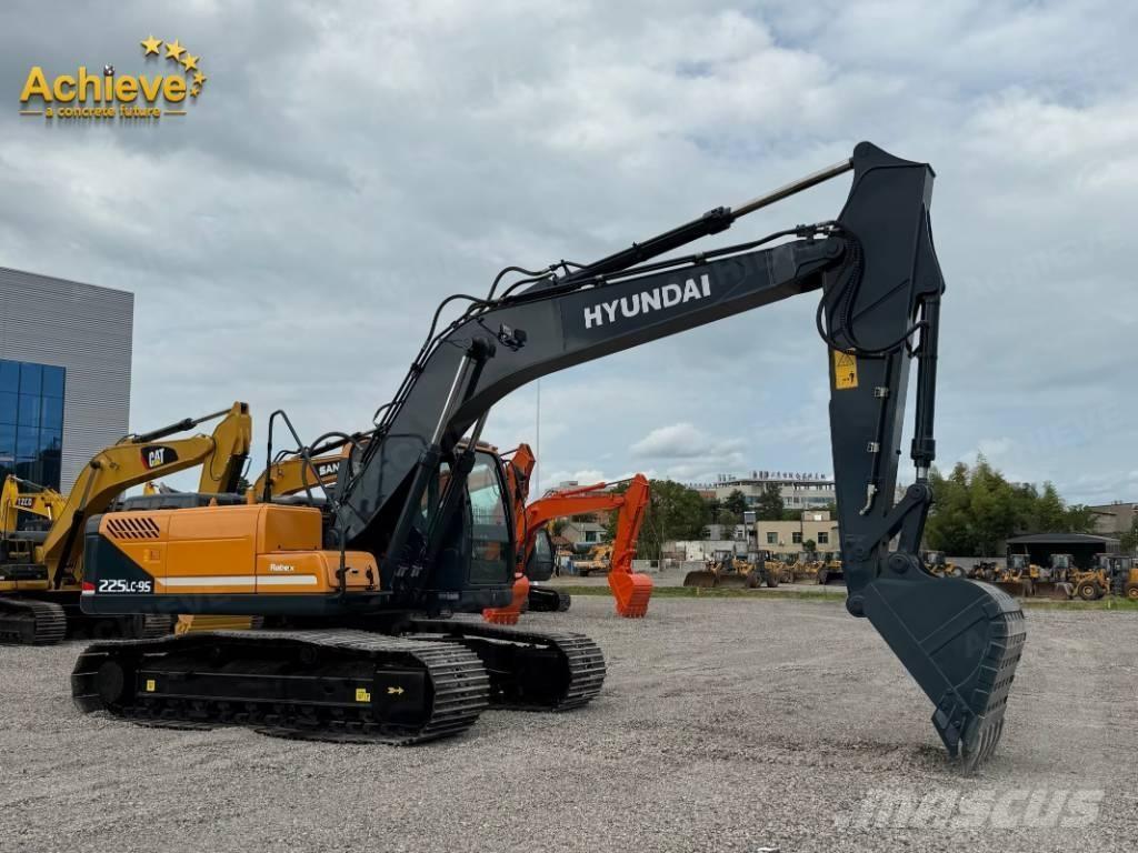 Hyundai 225LC-9S Excavatoare pe șenile
