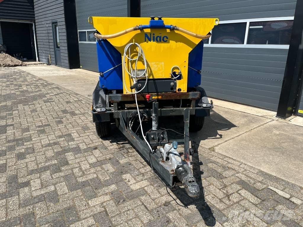 Nido Stratos Utilaje întreţinere terenuri - Altele