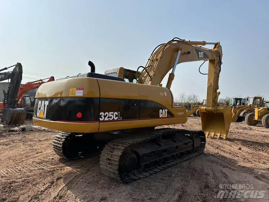 CAT 325 CL Excavatoare pe șenile
