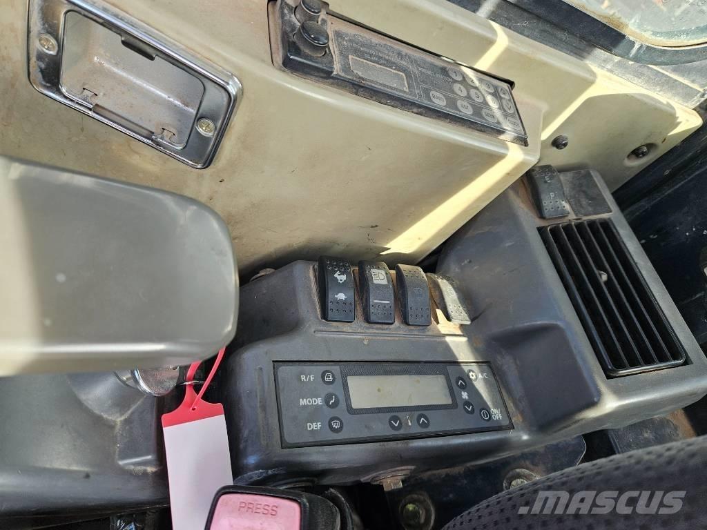 Hitachi ZX60USB-3 Mini excavatoare < 7t