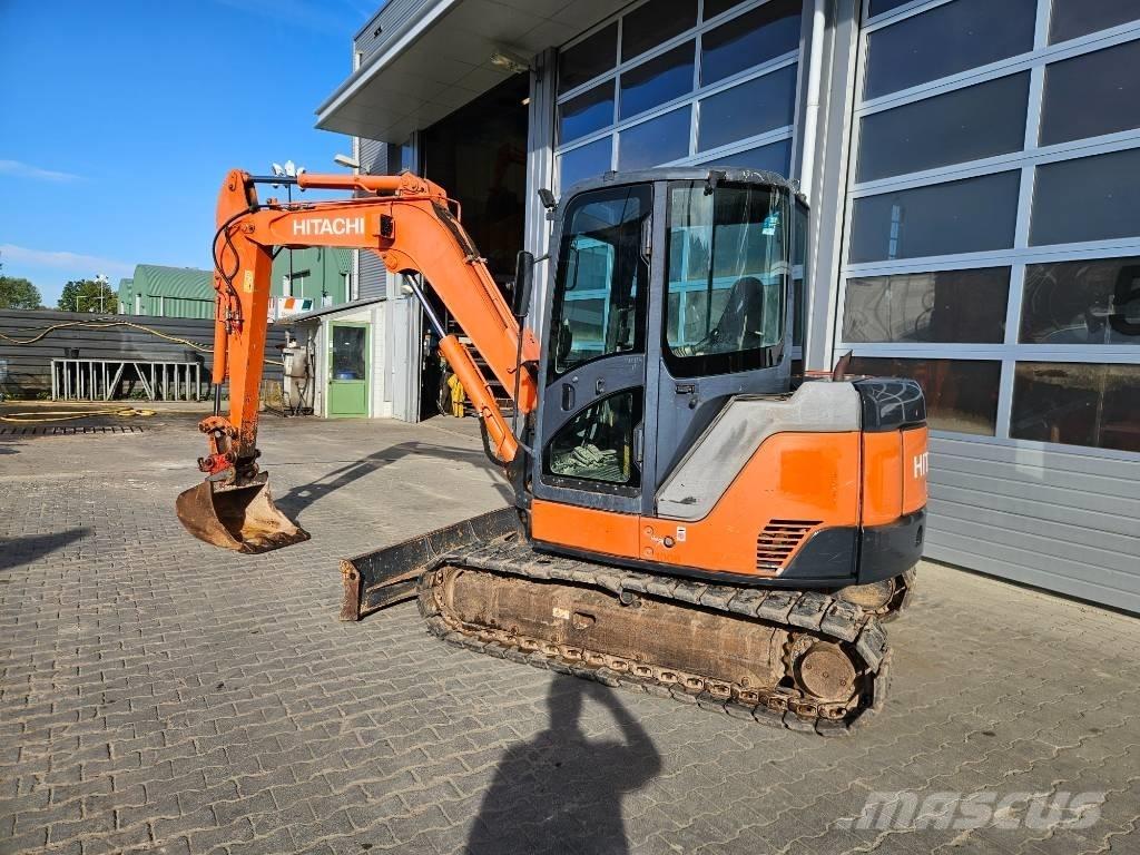 Hitachi ZX60USB-3 Mini excavatoare < 7t