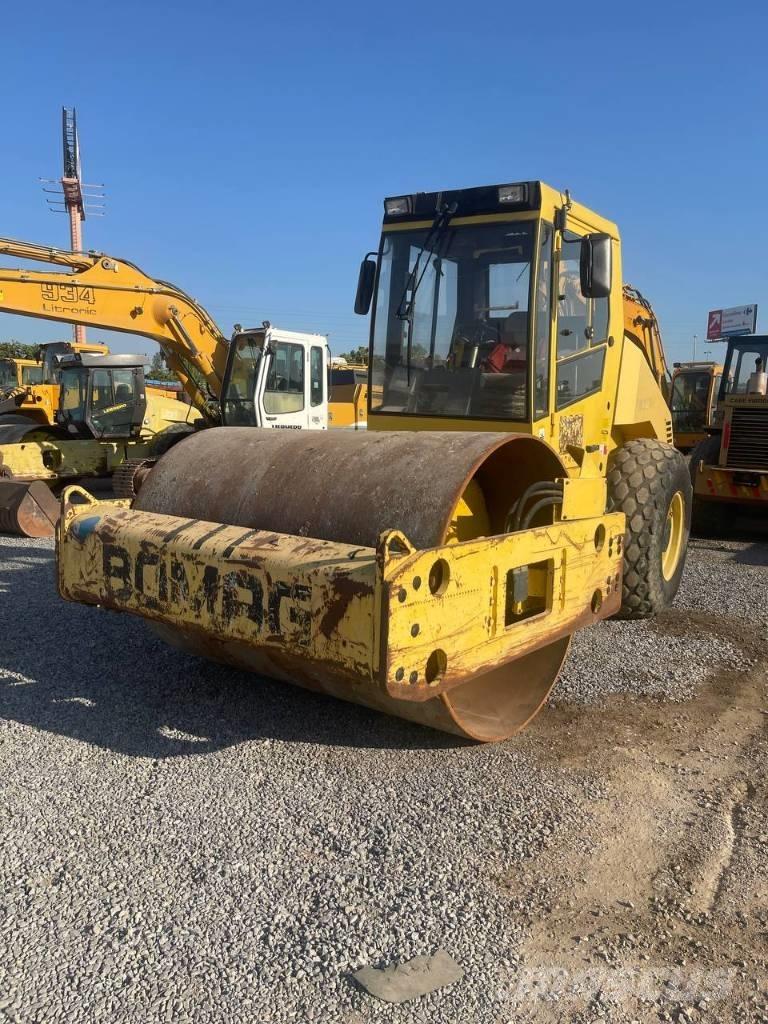 Bomag BW 213 D-3 Compactoare monocilindrice
