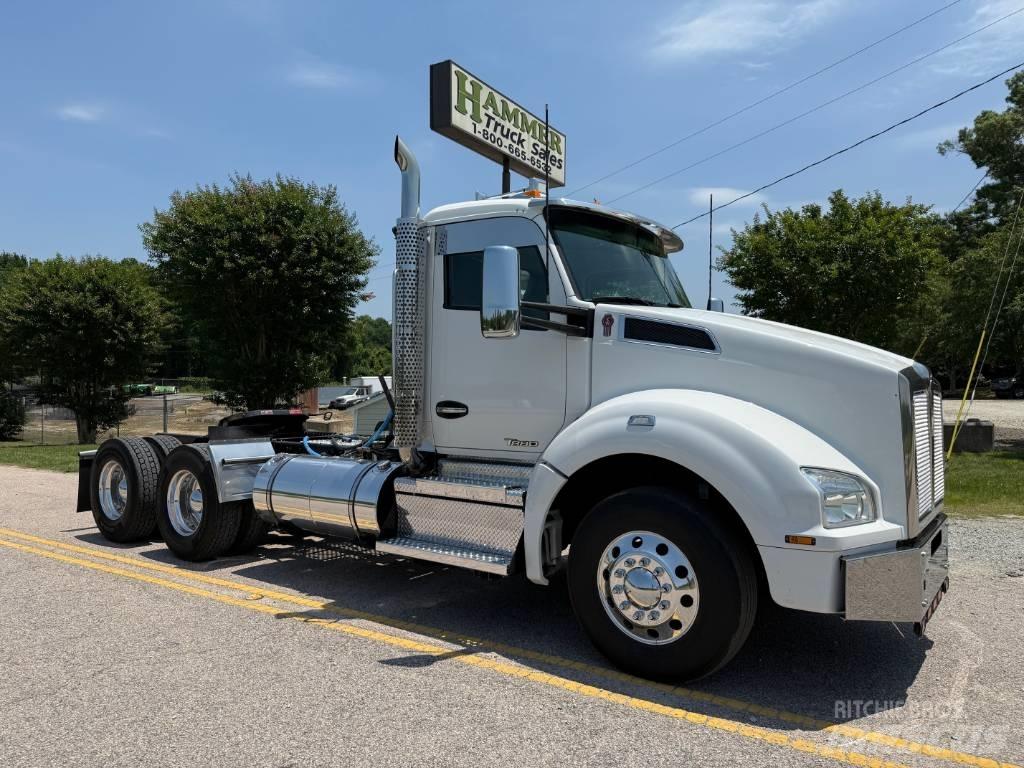 Kenworth T 880 Autotractoare