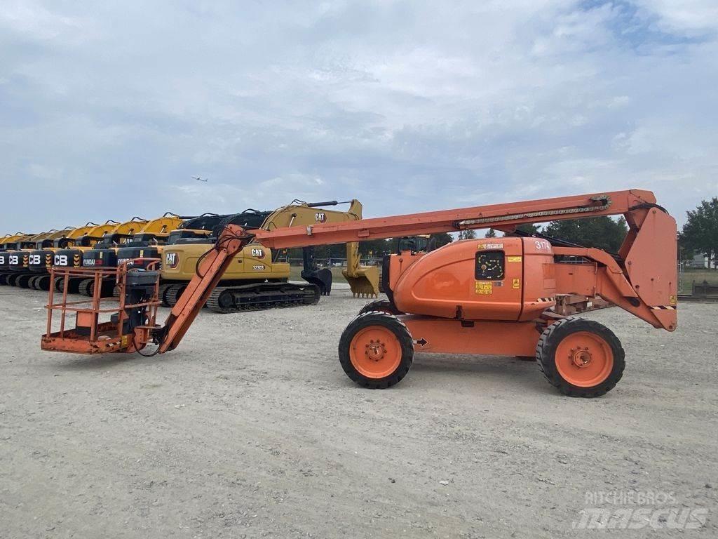 JLG 600AJ Nacele cu brat articulat