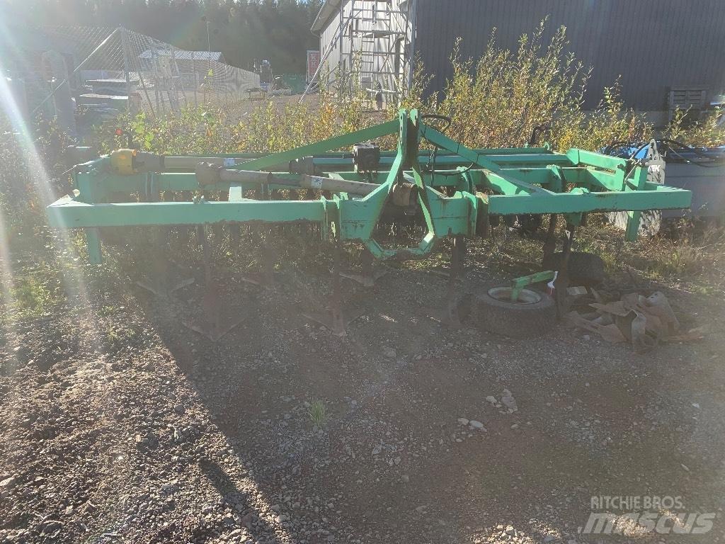  Kvik-up 4000 Cultivatoare