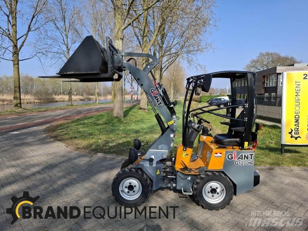 GiANT G1200HD Incarcator pe pneuri