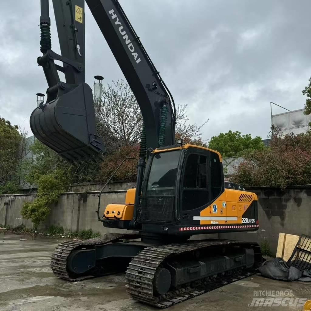 Hyundai R220LC-9S Excavatoare pe șenile

