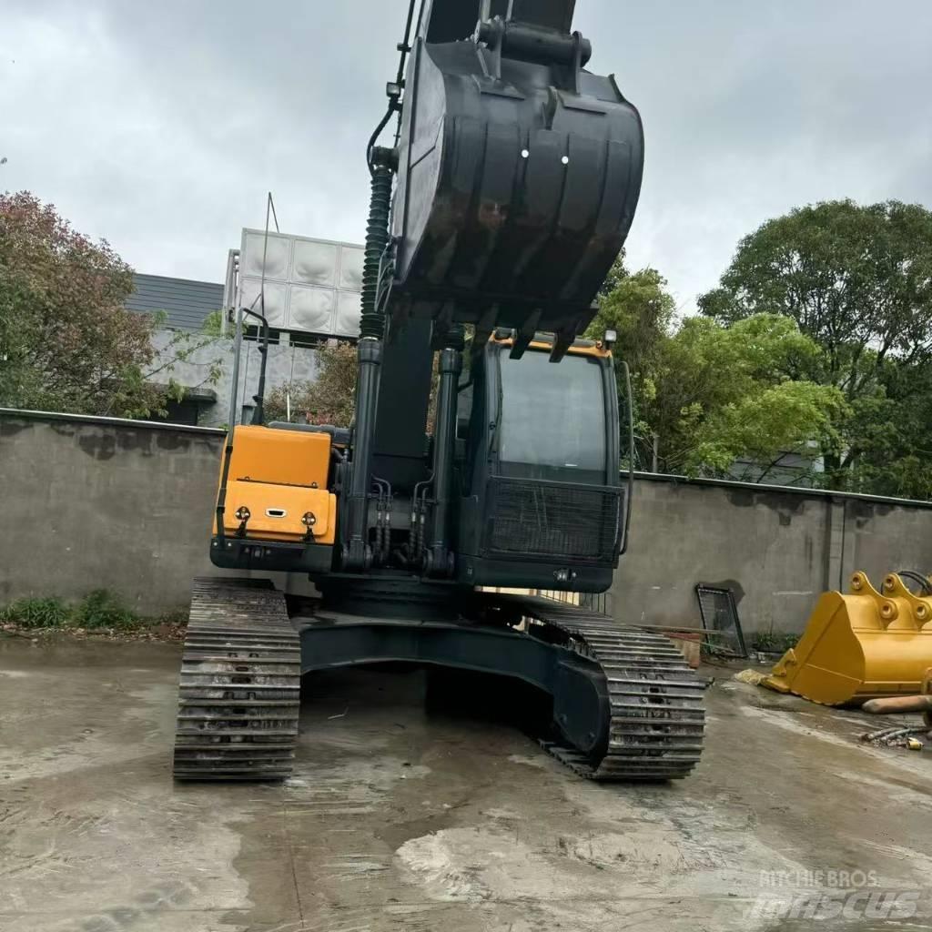 Hyundai R220LC-9S Excavatoare pe șenile
