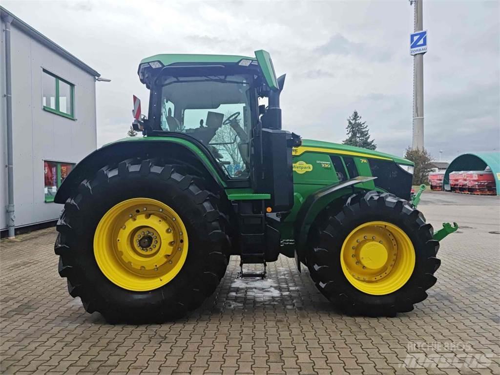 John Deere 7R 330 Tractoare