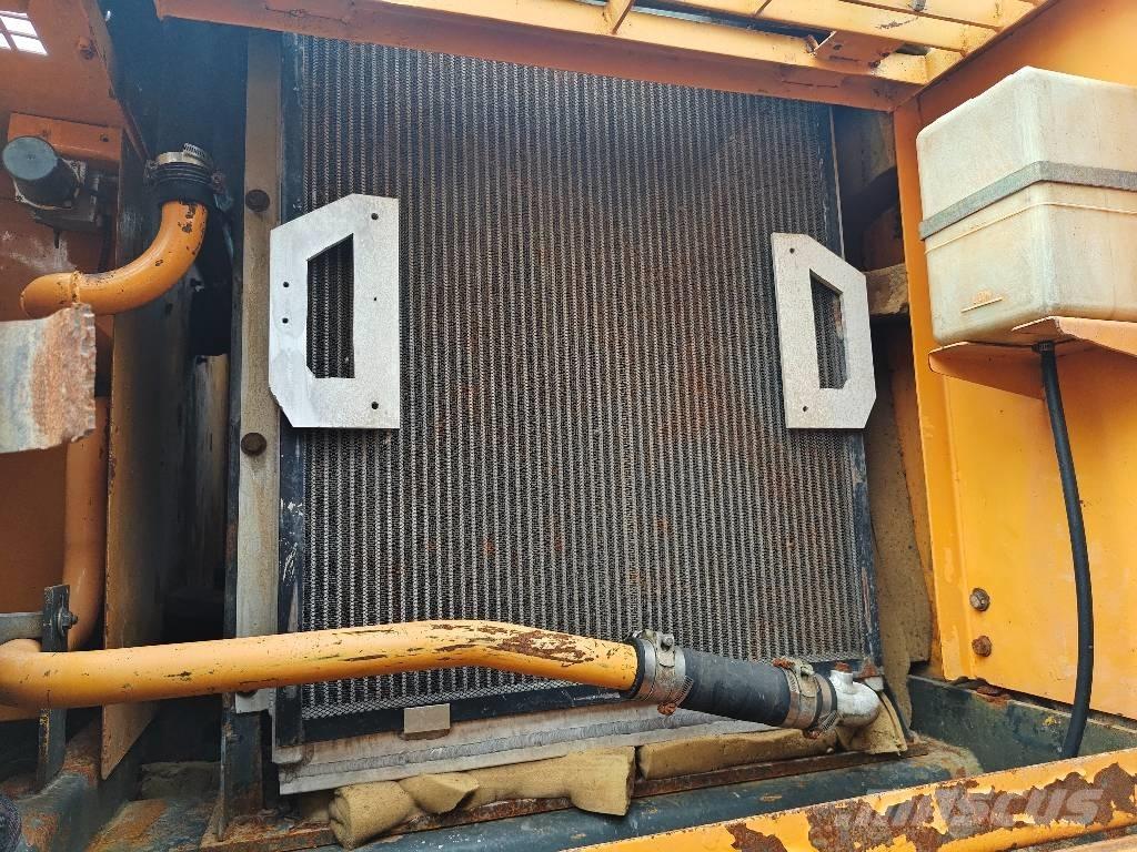 Hyundai R305LC-7 Excavatoare pe șenile
