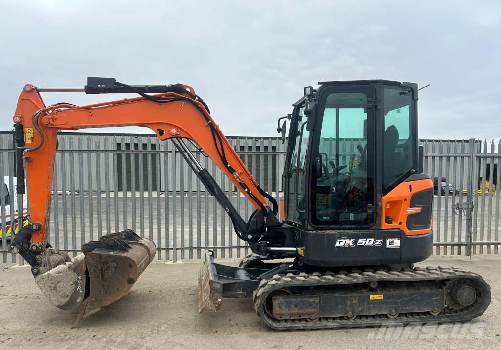 Doosan DX50Z-7 Mini excavatoare < 7t
