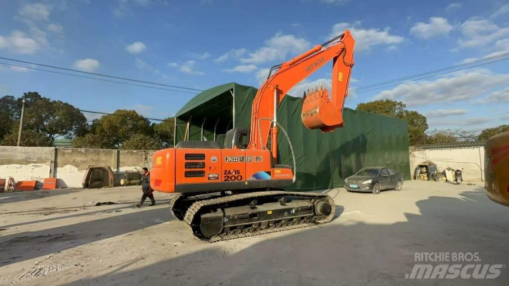 Hitachi ZX 200 Excavatoare pe șenile
